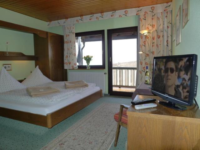 Landhaus Schoenen Sasbachwalden Room photo